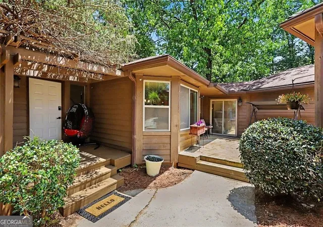 Photo 1 of Townhouse for sale at 535 Putters Ct, Johns Creek, GA 30022 | MLS# 10809491 | Listing updated on 2026-09-04