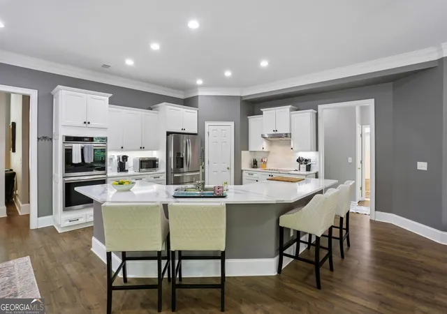 Photo 3 of Sale Pending at 4061 Copper Crk Way, Buford, GA 30519 | MLS# 10773292 | Listing updated on 2026-09-18