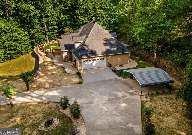 Homes for sale in Blue Ridge, GA | 201 Oakawana Trl, Blue Ridge, GA 30513 | MLS# 10774323