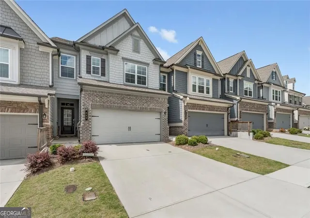 2nd image of 649 Isom Walk, Suwanee, GA 30024 | MLS# 10803542