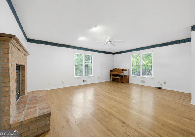 Photo 2 of Single family home for sale at 3655 Southlake Cir, Cumming, GA 30041 | MLS# 10829667 | Listing updated on 2026-10-24