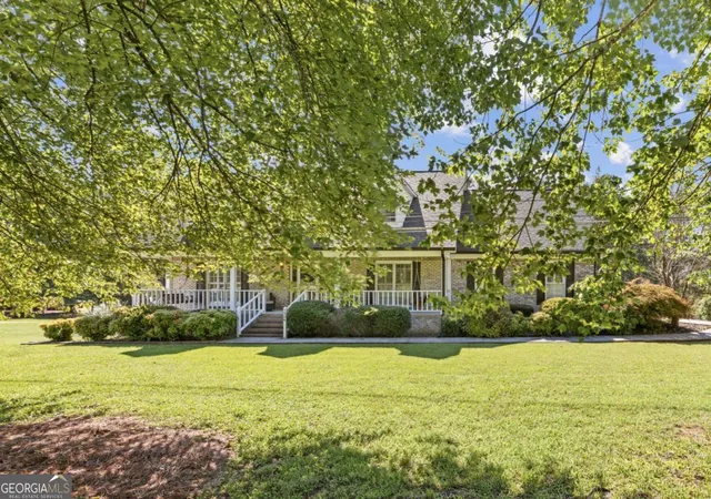 Photo 3 of Single family home for sale at 3906 Laurens Ln, Snellville, GA 30039 | MLS# 10810984 | Listing updated on 2026-09-16