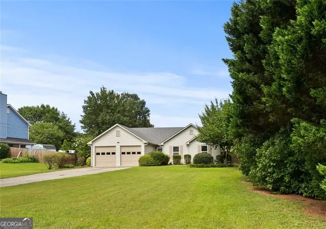Photo 1 of Single family home for sale at 3100 Oak Grv Rd, Loganville, GA 30052 | MLS# 10809585 | Listing updated on 2026-10-08