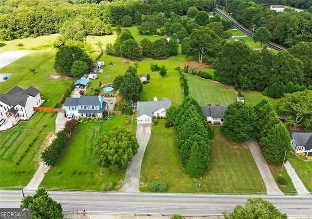 Photo 3 of Single family home for sale at 3100 Oak Grv Rd, Loganville, GA 30052 | MLS# 10809585 | Listing updated on 2026-10-08