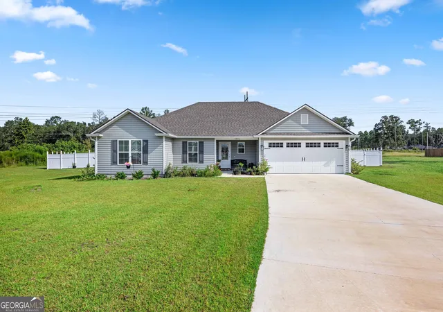 Photo 1 of Sale Pending at 1050 Mary Nell Ct, Valdosta, GA 31601 | MLS# 10831436 | Listing updated on 2026-09-08