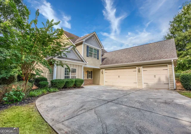 Photo 2 of Single family home for sale at 1031 Greenwood Cir, Madison, GA 30650 | MLS# 10831533 | Listing updated on 2026-09-11