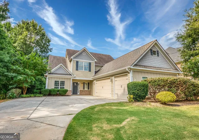 Photo 3 of Single family home for sale at 1031 Greenwood Cir, Madison, GA 30650 | MLS# 10831533 | Listing updated on 2026-09-11