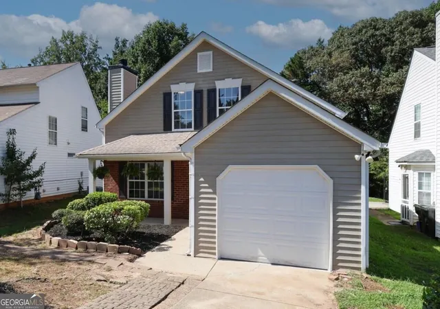 Photo 3 of Single family home for sale at 2316 Blackwatch Cir Sw, Marietta, GA 30008 | MLS# 10829589 | Listing updated on 2026-09-19