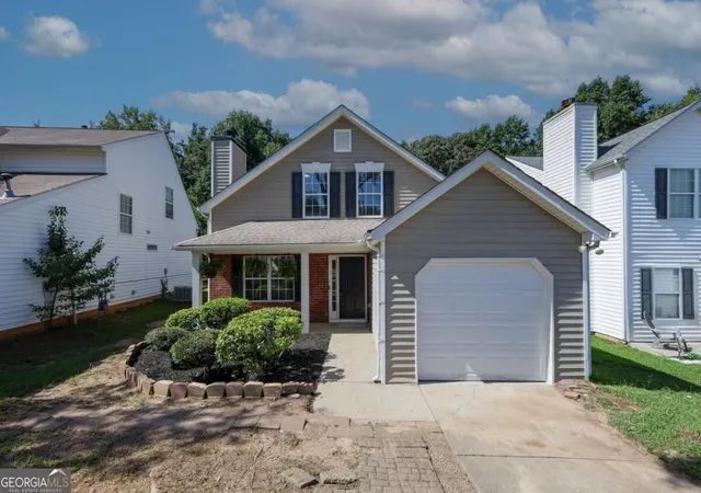 Photo 4 of Single family home for sale at 2316 Blackwatch Cir Sw, Marietta, GA 30008 | MLS# 10829589 | Listing updated on 2026-09-19