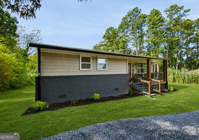 Photo 2 of Single family home for sale at 232 Tuck St, Cedartown, GA 30125 | MLS# 10832576 | Listing updated on 2026-09-26