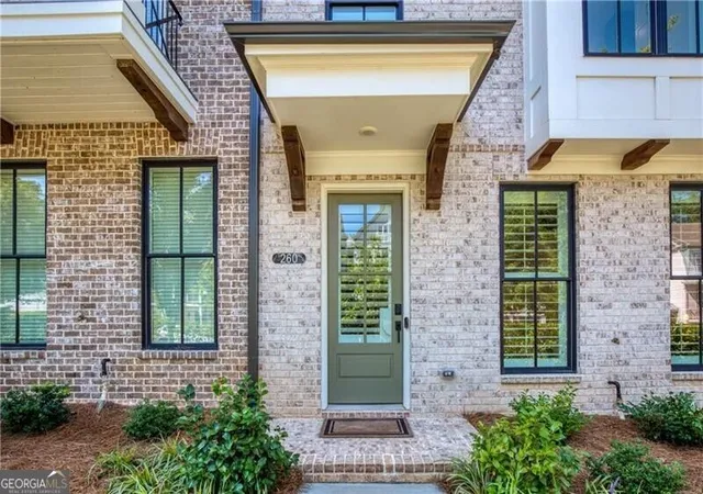 Photo 3 of Townhouse for sale at 260 Briscoe Wy, Alpharetta, GA 30009 | MLS# 10831628 | Listing updated on 2026-09-30