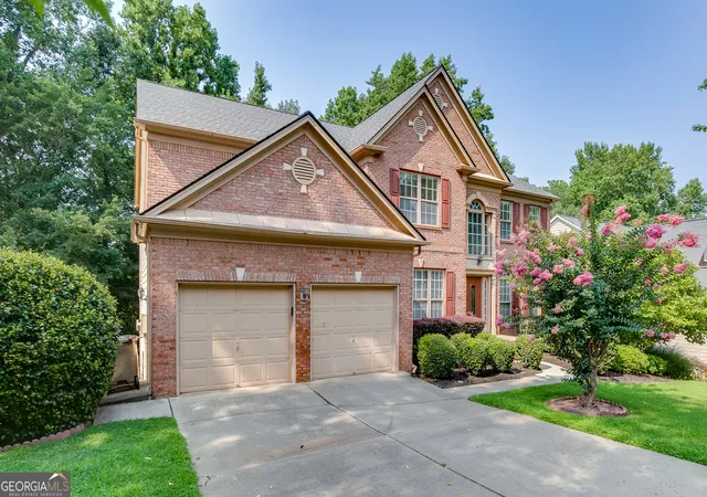 Photo 2 of Single family home for sale at 1620 Alvecote Ct, Cumming, GA 30041 | MLS# 10815371 | Listing updated on 2026-08-13