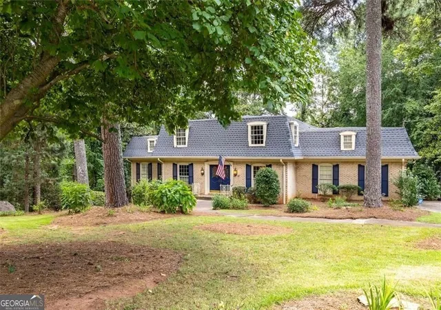 4th image of 2123 Mountain Creek Dr, Stone Mountain, GA 30087 | MLS# 10819559