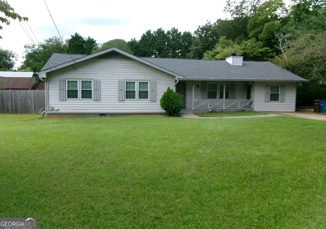 Photo 3 of Single family home for sale at 390 Amity Ct, Mcdonough, GA 30253 | MLS# 10824842 | Listing updated on 2026-08-23