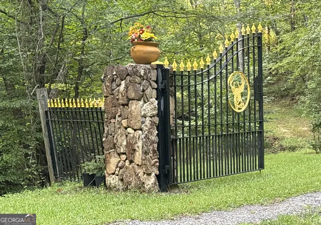 Photo 2 of Single family home for sale at 1014 Miss Amber Wy, Locust Grove, GA 30248 | MLS# 10815193 | Listing updated on 2026-09-10