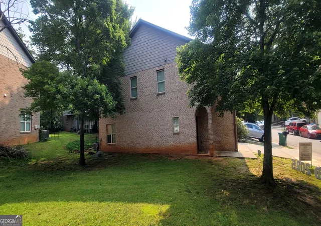 Photo 2 of Townhouse for sale at 5719 Singlebriar Ct, Norcross, GA 30093 | MLS# 10534140 | Listing updated on 2026-08-27