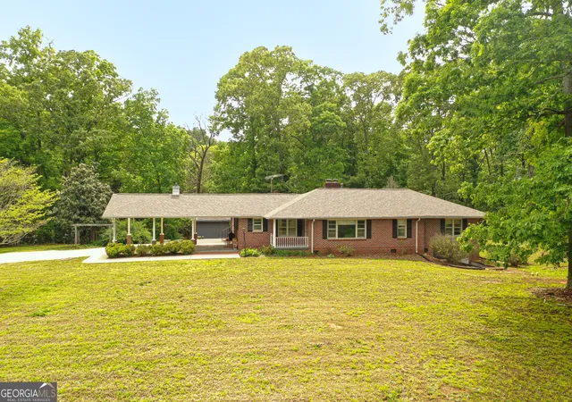 Homes for sale in Mount Airy, GA | 436 Tommy Irvin Rd, Mount Airy, GA 30563 | MLS# 10694011