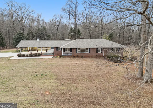 Homes for sale in Mount Airy, GA | 436 Tommy Irvin Rd, Mount Airy, GA 30563 | MLS# 10694011