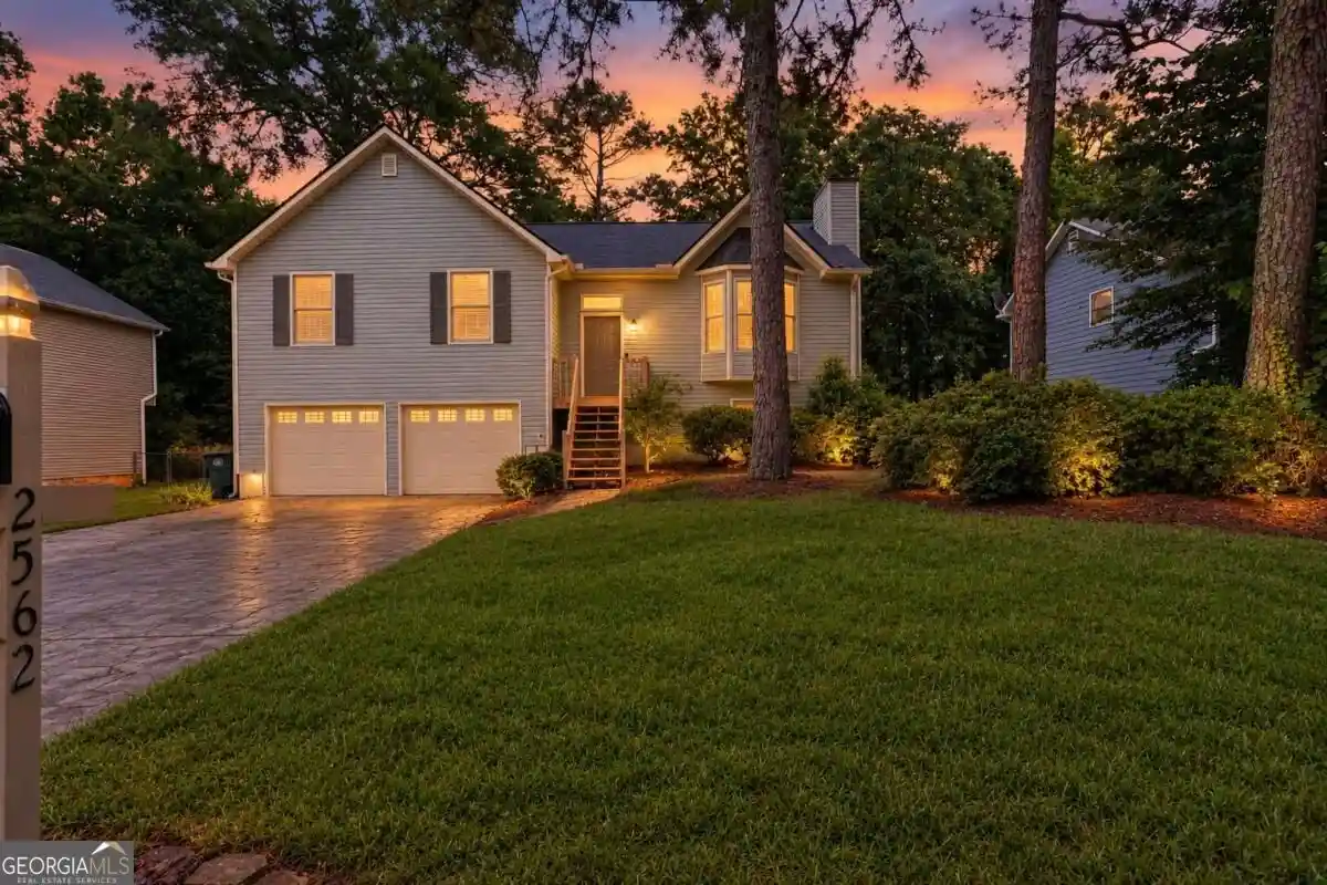 Photo 1 of Single family home for sale at 2562 Kennesaw Springs Ct, Kennesaw, GA 30144 | MLS# 10856241 | Listing updated on 2026-10-17