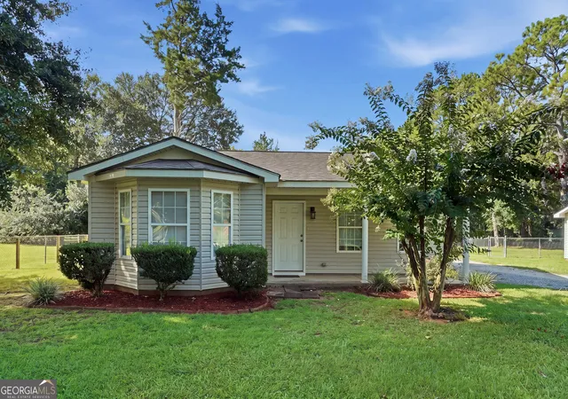 Photo 2 of Single family home for sale at 231 Dunaway Dr, Albany, GA 31721 | MLS# 10821698 | Listing updated on 2026-08-07