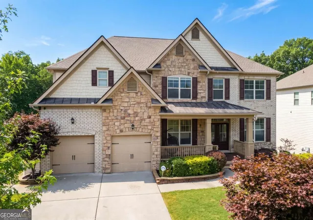 Photo 1 of Single family home for sale at 4090 Tobiano Trl, Cumming, GA 30040 | MLS# 10821070 | Listing updated on 2026-08-20