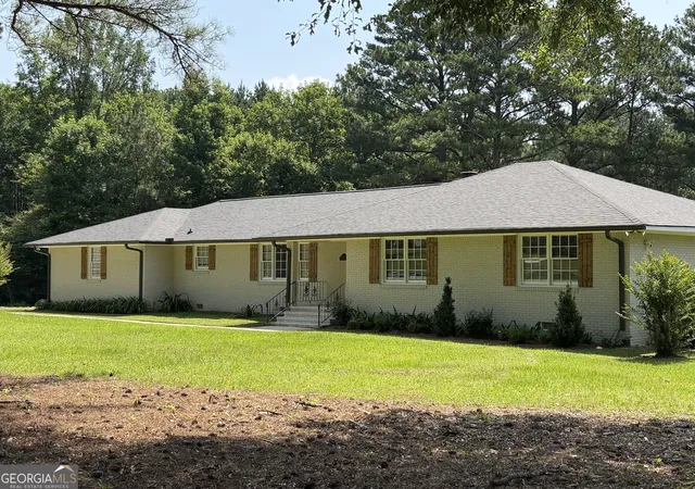 Homes for sale in Hogansville, GA | 852 Mobley Bridge Rd, Hogansville, GA 30230 | MLS# 10800586