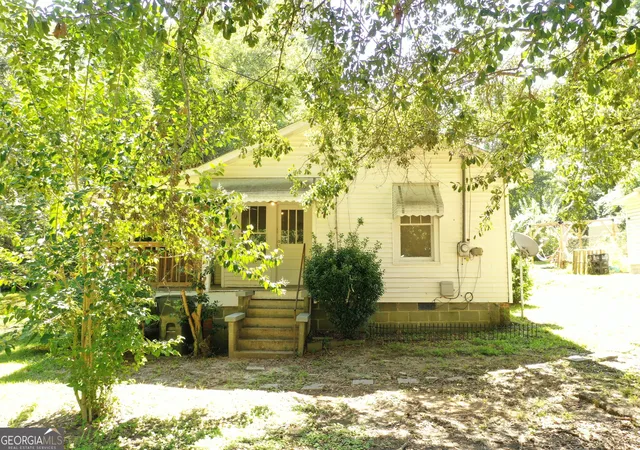 Photo 2 of Sale Pending at 133 Avon St, Toccoa, GA 30577 | MLS# 10832691 | Listing updated on 2026-09-14