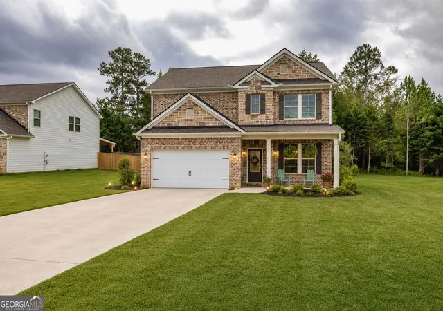 Photo 2 of Single family home for sale at 1156 Burgundy Dr, Griffin, GA 30223 | MLS# 10788462 | Listing updated on 2026-09-10