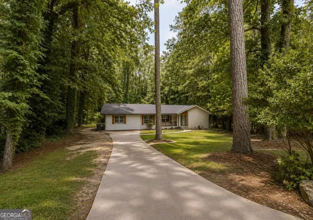 Photo 2 of Single family home for sale at 4670 Kelden Cir, Atlanta, GA 30349 | MLS# 10825869 | Listing updated on 2026-09-14