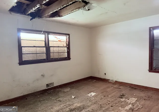 Photo 4 of Single family home for sale at 2879 Rockwood Rd, East Point, GA 30344 | MLS# 10836263 | Listing updated on 2026-09-14