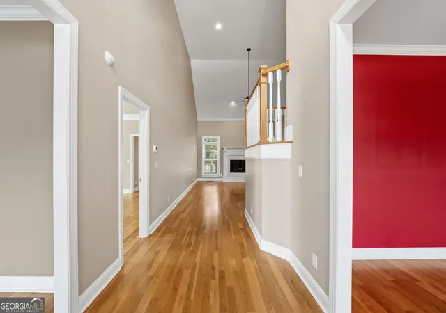 Photo 2 of Single family home for sale at 214 Oakleaf Dr, Macon, GA 31210 | MLS# 10835164 | Listing updated on 2026-09-11
