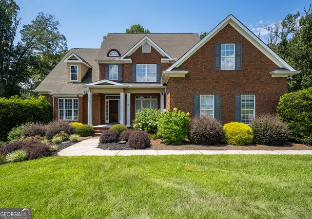 Photo 3 of Single family home for sale at 214 Oakleaf Dr, Macon, GA 31210 | MLS# 10835164 | Listing updated on 2026-09-11