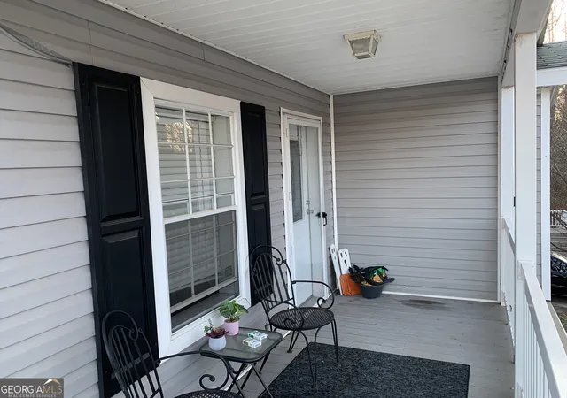 Photo 3 of Manufactured home for sale at 9 Meadow View St, Newnan, GA 30263 | MLS# 10459861 | Listing updated on 2025-09-02