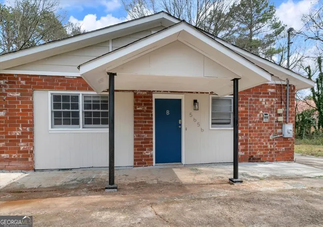 Photo 4 of Sale Pending at 5656 Handley Blvd, Morrow, GA 30260 | MLS# 10802776 | Listing updated on 2026-10-28