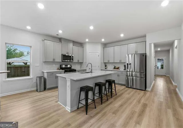 Photo 3 of Single family home for sale at 661 Valdosta Dr, Canton, GA 30114 | MLS# 10791142 | Listing updated on 2026-08-16