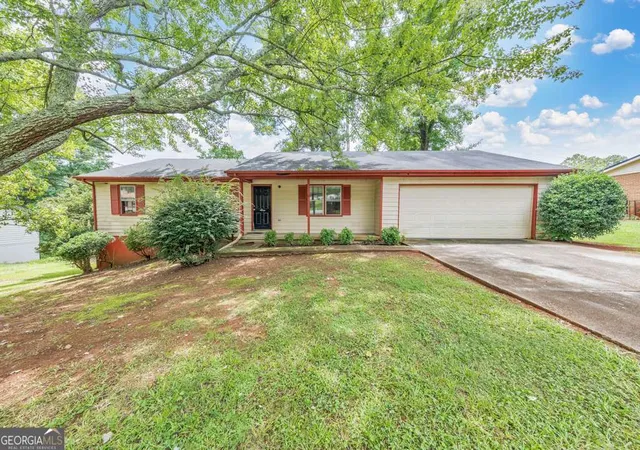 Photo 1 of Sale Pending at 921 Curry Cir Se, Conyers, GA 30094 | MLS# 10823219 | Listing updated on 2026-09-18