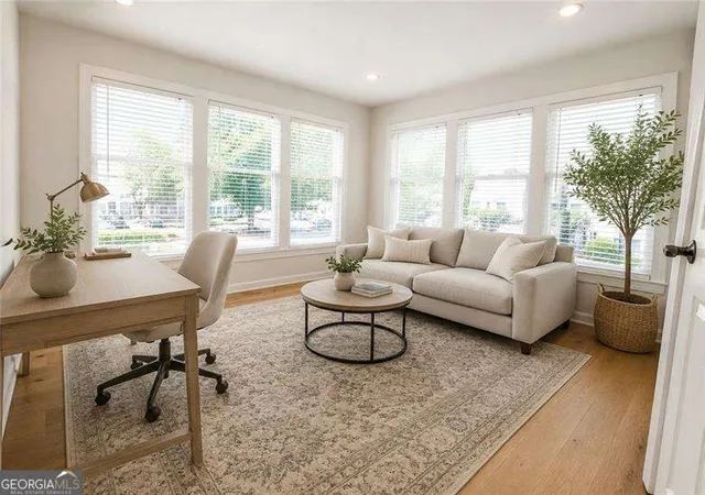 Listing Photo 5 - Condo for sale in building located at 211 Abingdon Wy, Sandy Springs, GA 30328