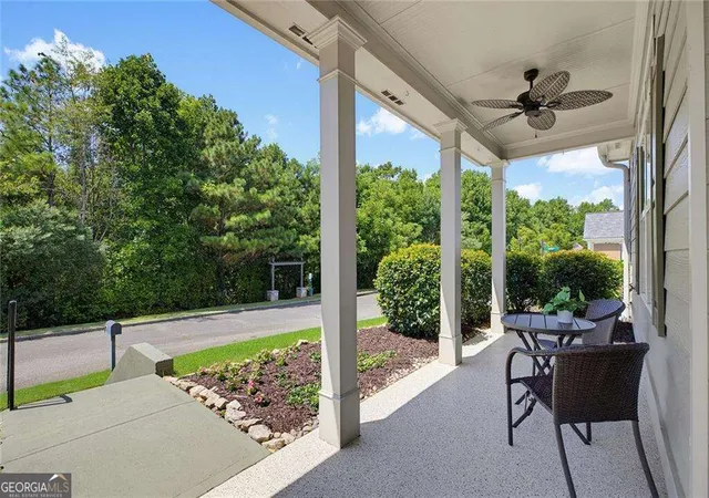 Photo 3 of Sale Pending at 515 Lake Front Dr, Canton, GA 30115 | MLS# 10834017 | Listing updated on 2026-09-14