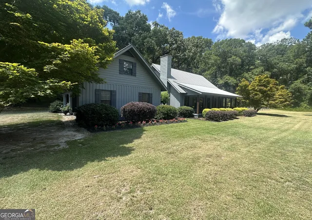 Homes for sale in Sylvania, GA | 3852 Poor Robin Rd, Sylvania, GA 30467 | MLS# 10802360