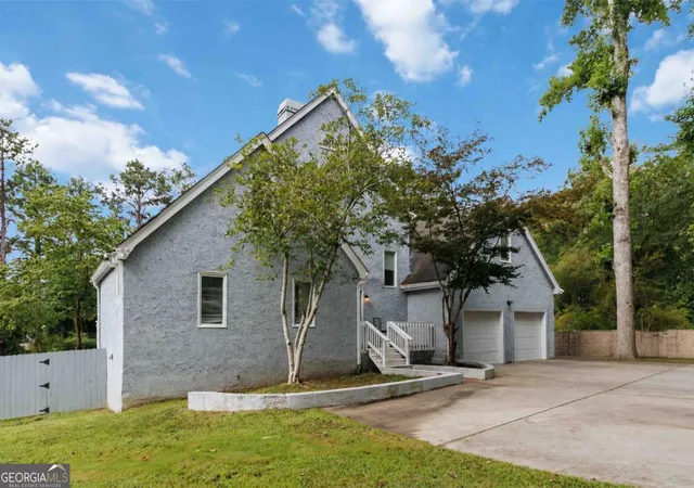 2nd image of 1339 Mundys Mill Rd, Jonesboro, GA 30238 | MLS# 10817901