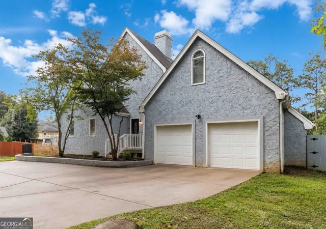 3rd image of 1339 Mundys Mill Rd, Jonesboro, GA 30238 | MLS# 10817901