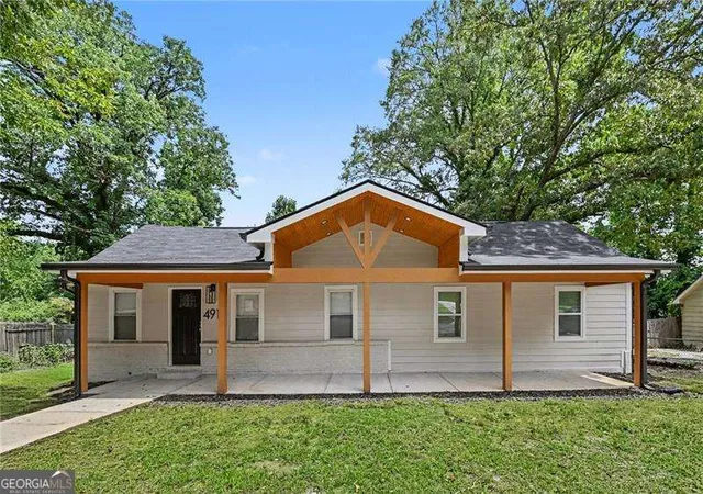 Photo 2 of Single family home for sale at 4915 Campbellton Rd SW, Atlanta, GA 30331 | MLS# 10812099 | Listing updated on 2026-09-13