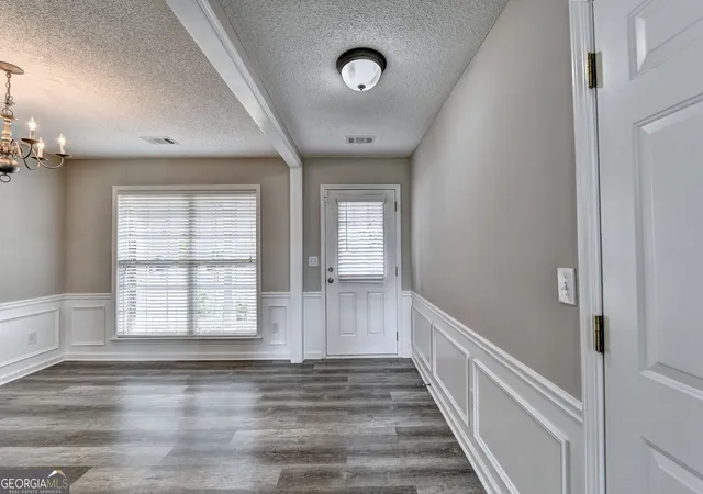 3rd image of 9210 Friarbridge Dr, Suwanee, GA 30024 | MLS# 10820162