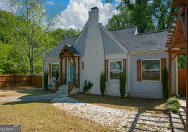 Photo 3 of Single family home for sale at 3164 Harris Dr, East Point, GA 30344 | MLS# 10754802 | Listing updated on 2026-09-18