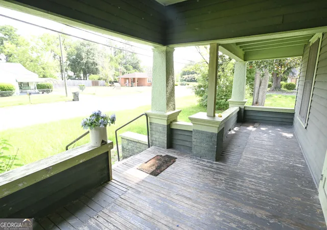Photo 3 of Single family home for sale at 1303 Carswell Ave, Waycross, GA 31503 | MLS# 10814105 | Listing updated on 2026-08-11