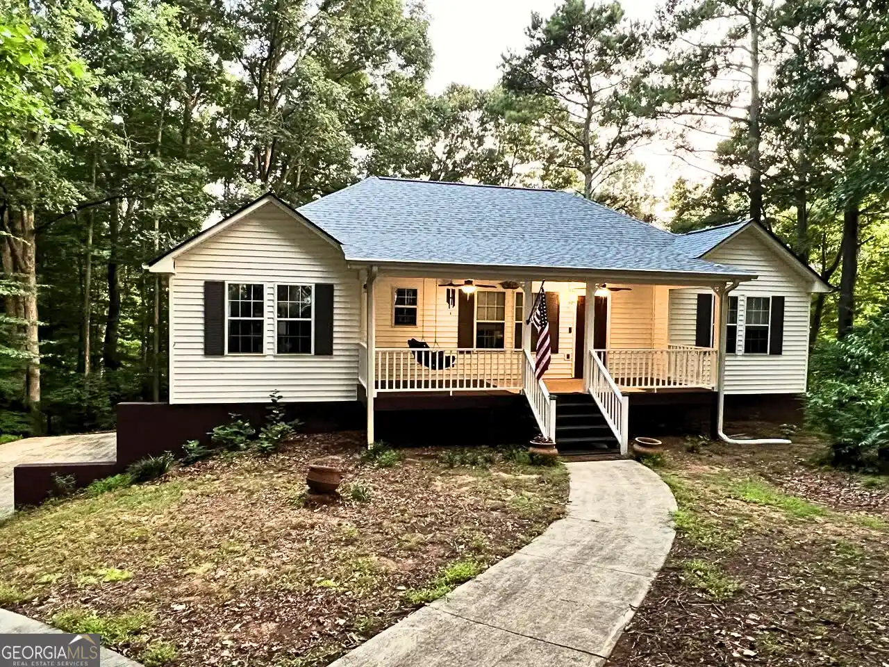 Single family home for sale at 5131 Deer Path Ln, Gainesville, GA 30507 | MLS# 10826979