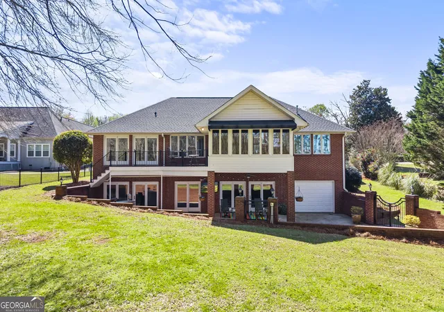 1st image of 424 Capri Pt, Lavonia, GA 30553 | MLS# 10825848