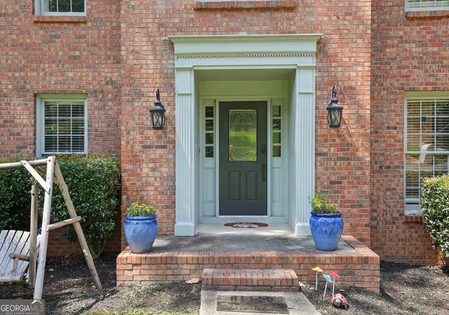 Photo 3 of Single family home for sale at 4832 Riveredge Dr, Peachtree Corners, GA 30096 | MLS# 10835875 | Listing updated on 2026-09-17