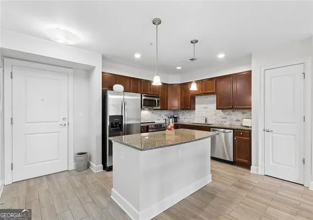 Photo 2 of Condo for sale at 200 River Vista Dr #541, Atlanta, GA 30339 | MLS# 10815761 | Listing updated on 2026-09-12