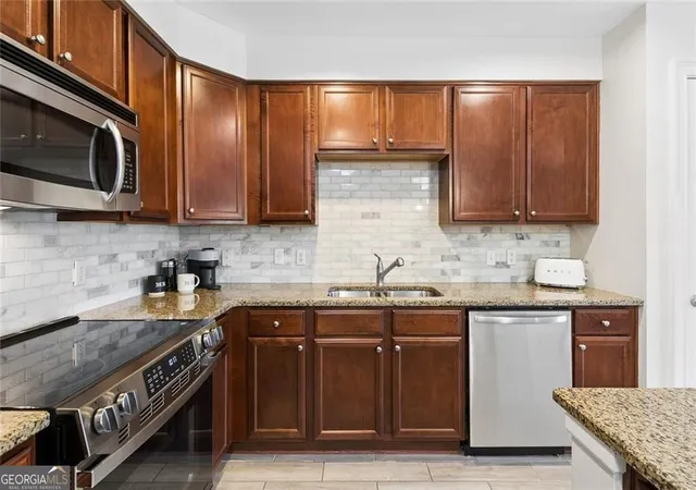 Photo 3 of Condo for sale at 200 River Vista Dr #541, Atlanta, GA 30339 | MLS# 10815761 | Listing updated on 2026-10-12